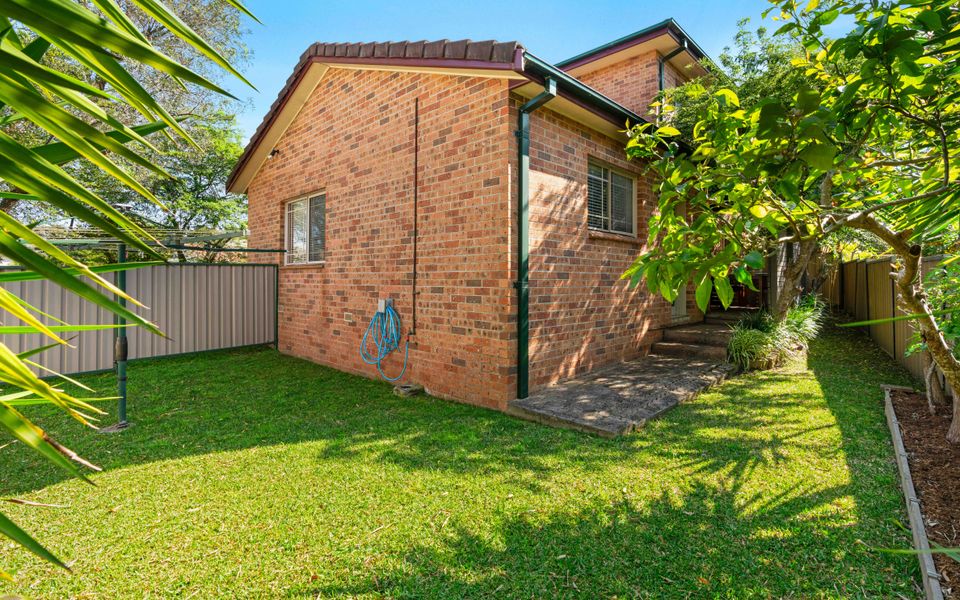 Mor3/14 – The Husky Nest by Experience Jervis Bay