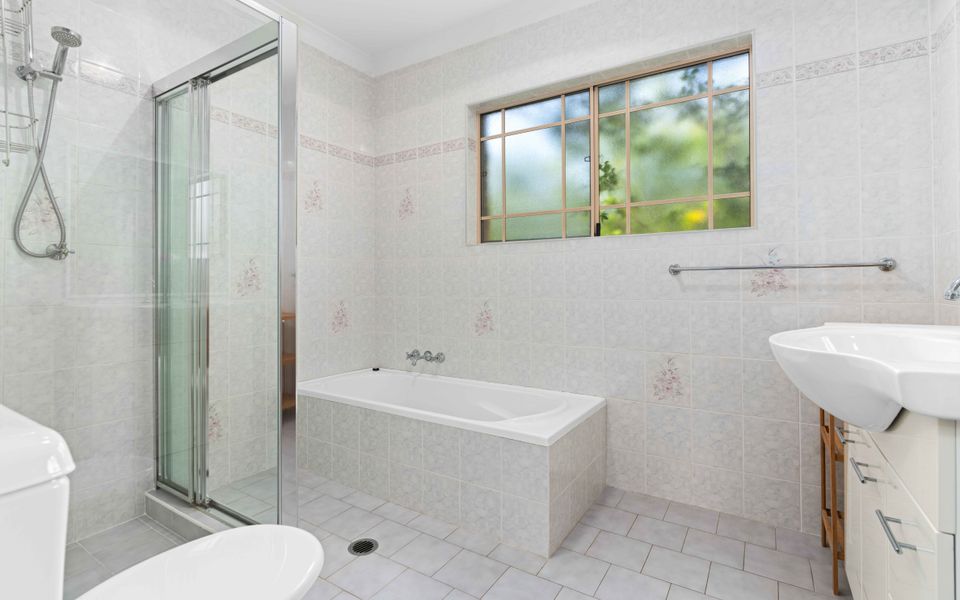 Mor3/14 – The Husky Nest by Experience Jervis Bay