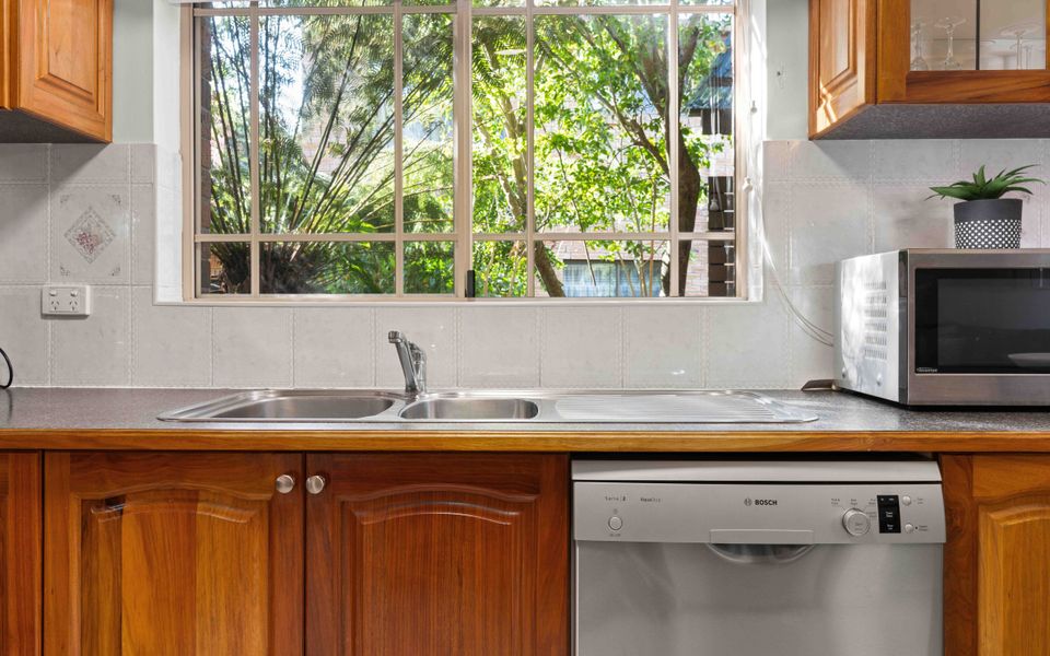 Mor3/14 – The Husky Nest by Experience Jervis Bay