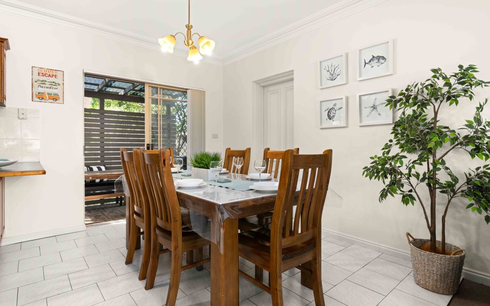 Mor3/14 – The Husky Nest by Experience Jervis Bay