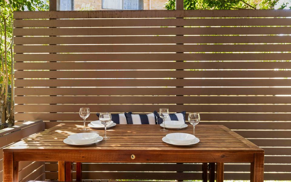 Mor3/14 – The Husky Nest by Experience Jervis Bay