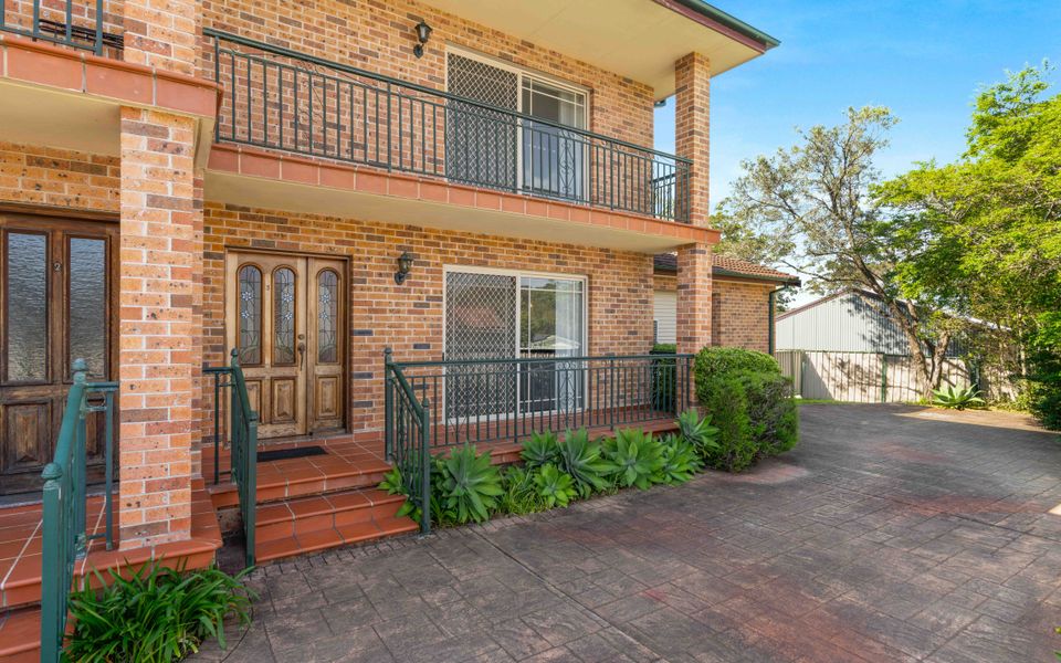 Mor3/14 – The Husky Nest by Experience Jervis Bay