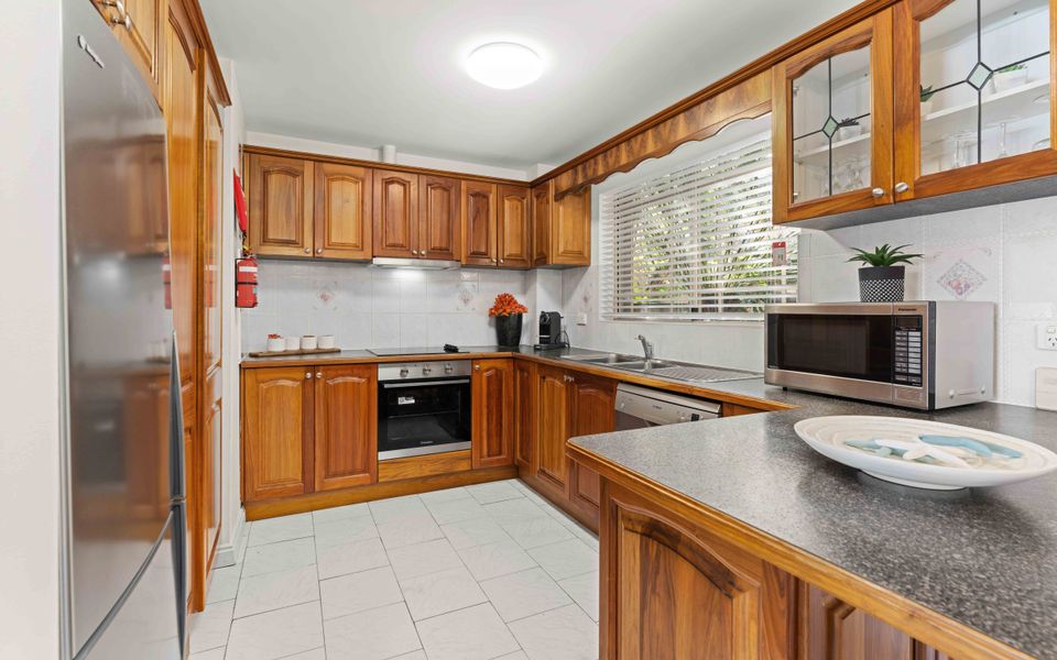 Mor3/14 – The Husky Nest by Experience Jervis Bay