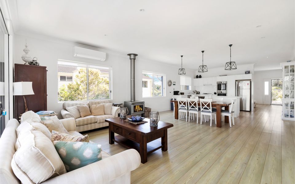 Car11 – Caroline’s Beach House by Experience Jervis Bay