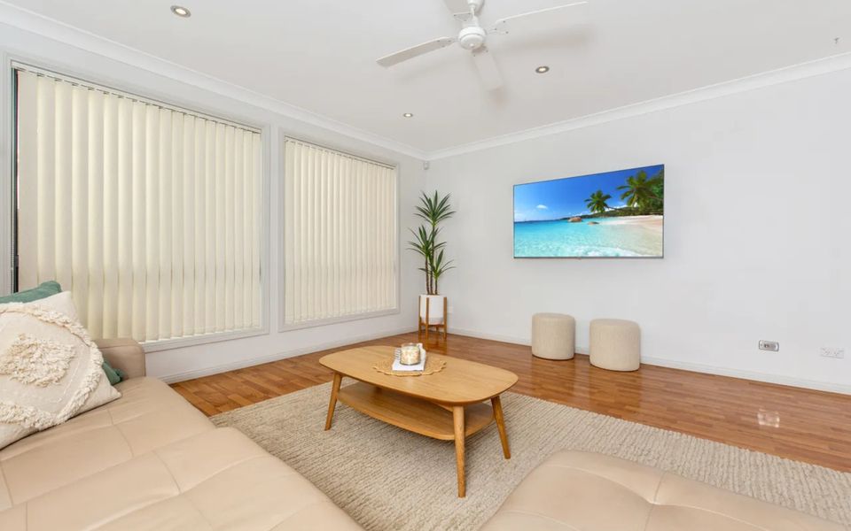 Wal42b – Poolside Oasis by Experience Jervis Bay