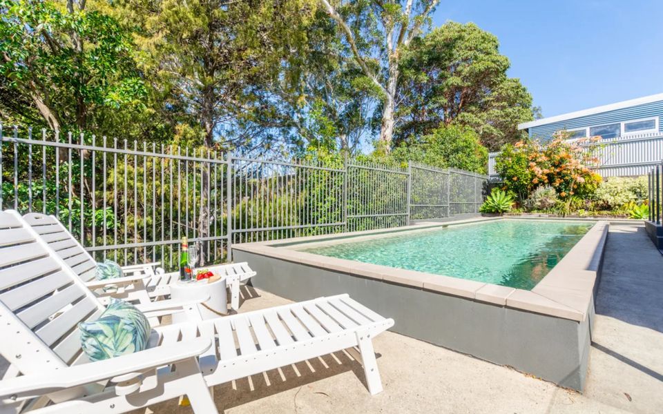 Wal42b – Poolside Oasis by Experience Jervis Bay