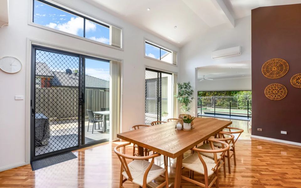 Wal42b – Poolside Oasis by Experience Jervis Bay