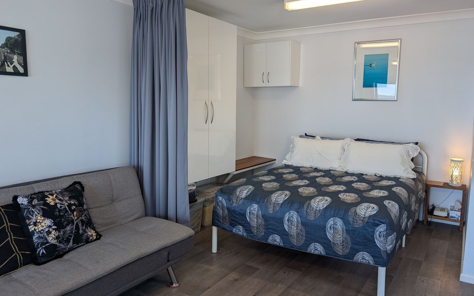 Nav135 – The Boathouse on Naval by Experience Jervis Bay