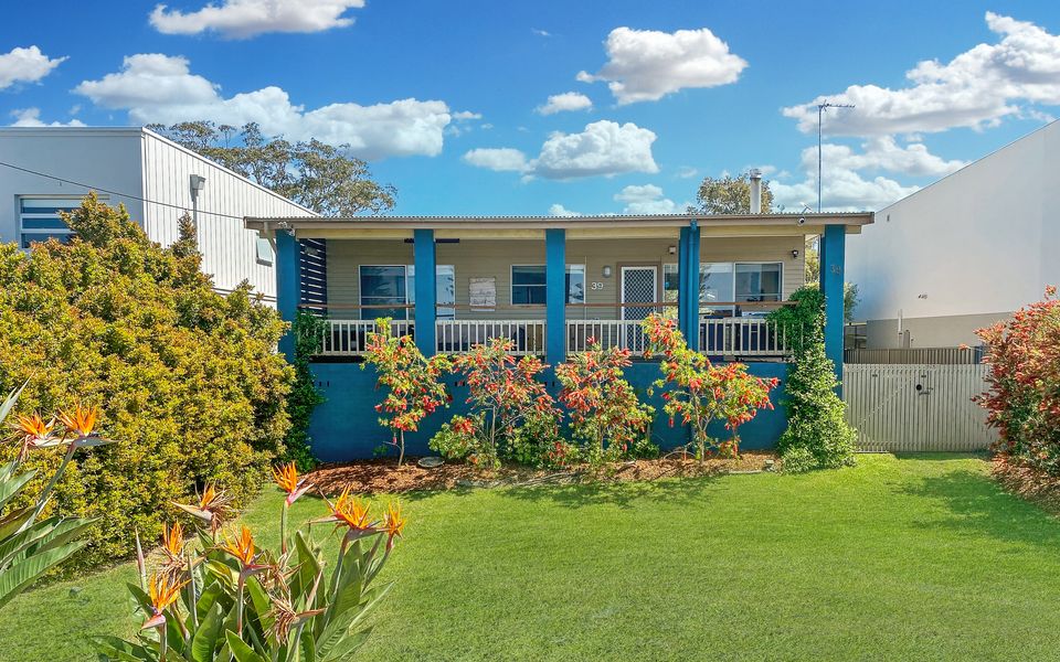 Eli39 – Jacs Joint by Experience Jervis Bay