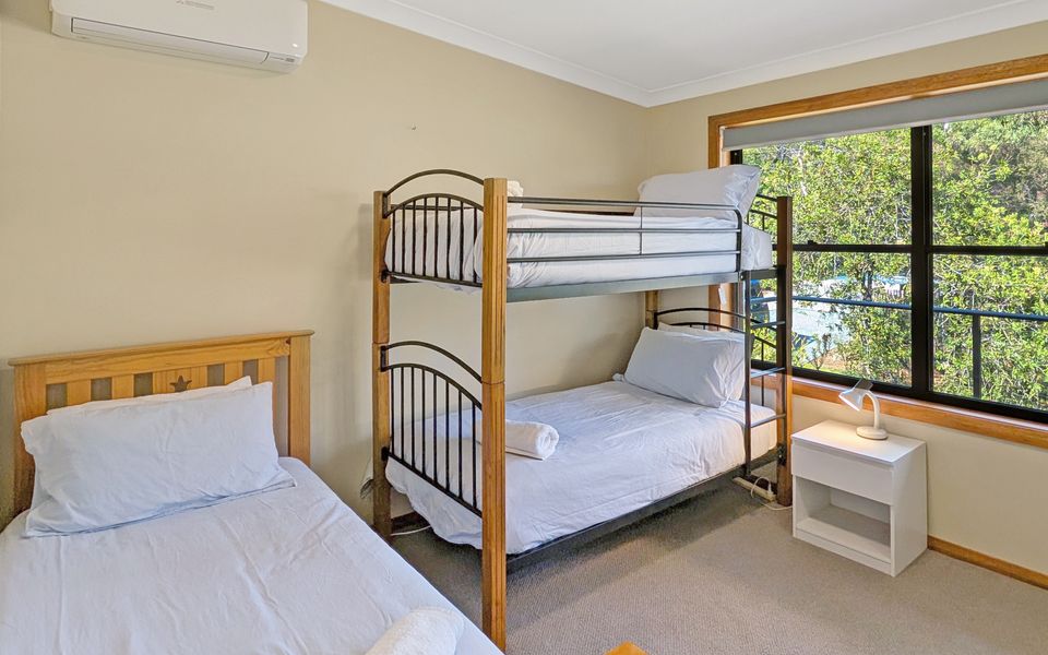 Ros10 – All Decked Out @ Hyams Beach by Experience Jervis