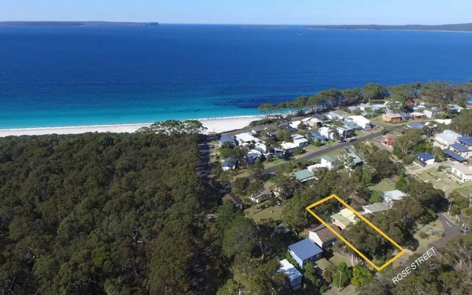 Ros10 – All Decked Out @ Hyams Beach by Experience Jervis