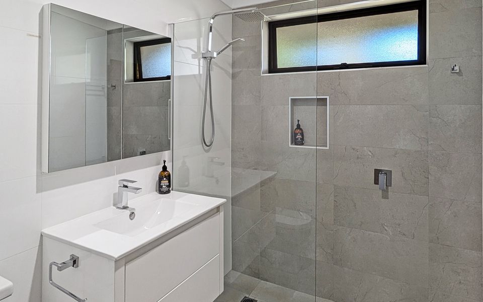 Ros10 – All Decked Out @ Hyams Beach by Experience Jervis