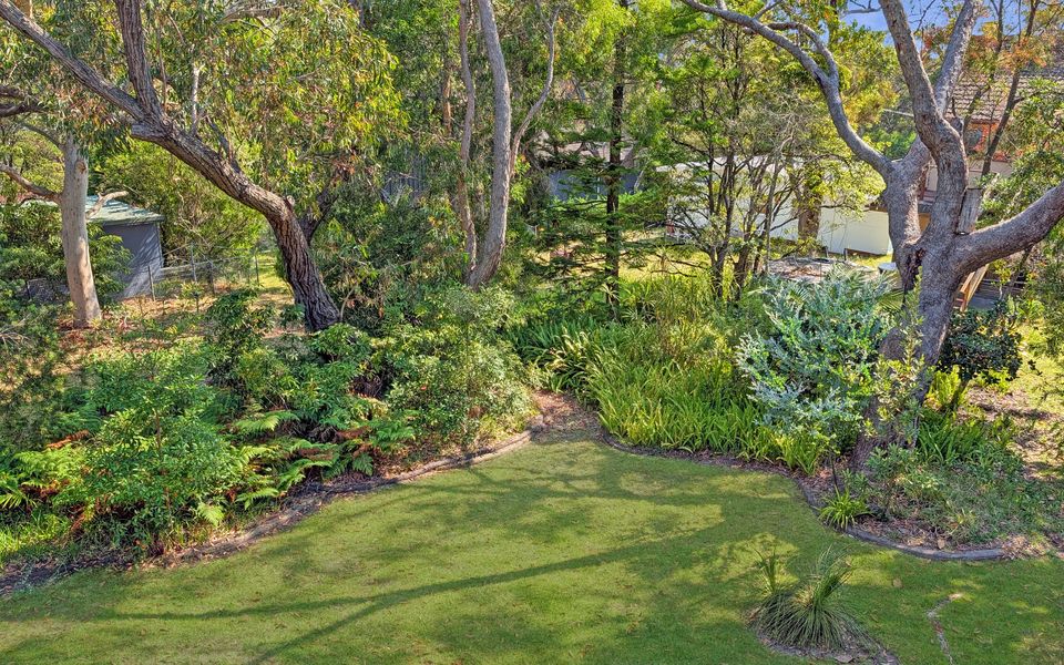 Ros10 – All Decked Out @ Hyams Beach by Experience Jervis