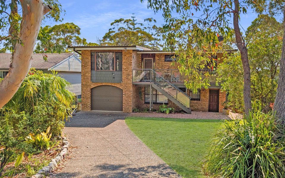 Ros10 – All Decked Out @ Hyams Beach by Experience Jervis