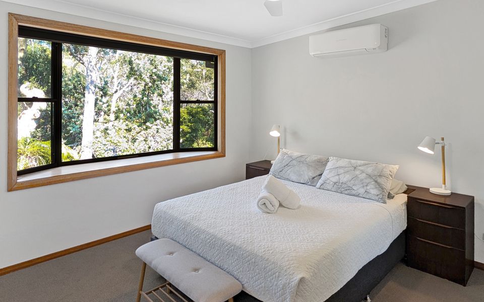 Ros10 – All Decked Out @ Hyams Beach by Experience Jervis