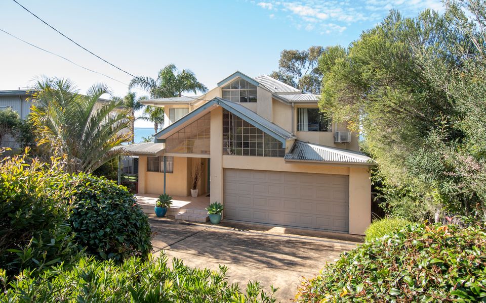 Dac68 – Seaglass Jervis Bay by Experience Jervis Bay