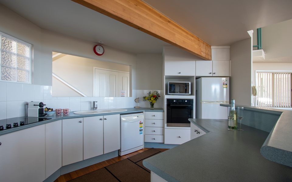 Dac68 – Seaglass Jervis Bay by Experience Jervis Bay