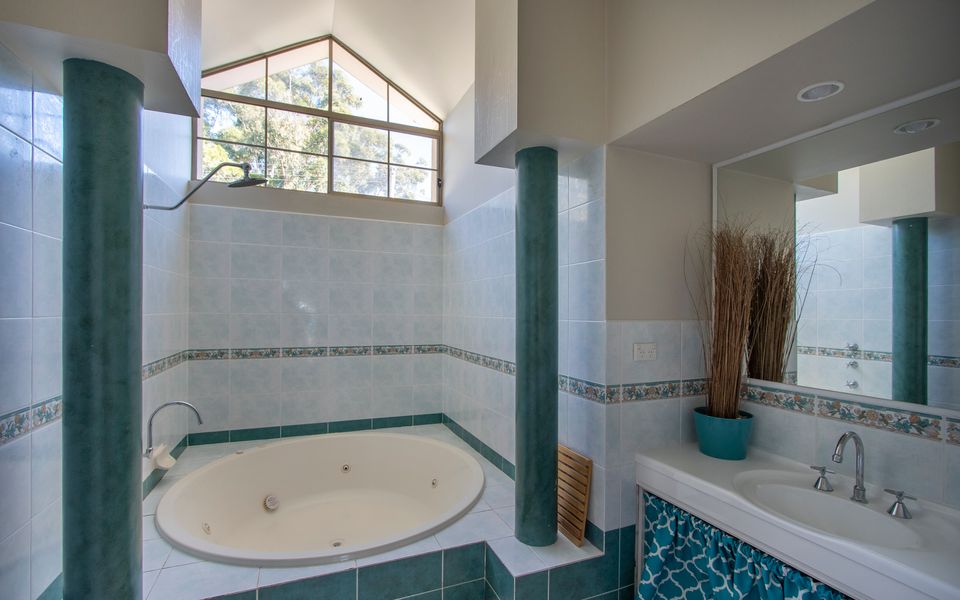 Dac68 – Seaglass Jervis Bay by Experience Jervis Bay