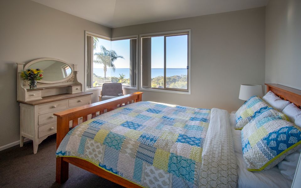 Dac68 – Seaglass Jervis Bay by Experience Jervis Bay