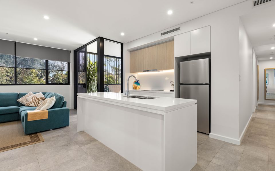 FegA104/15 – HuskySun by Experience Jervis Bay