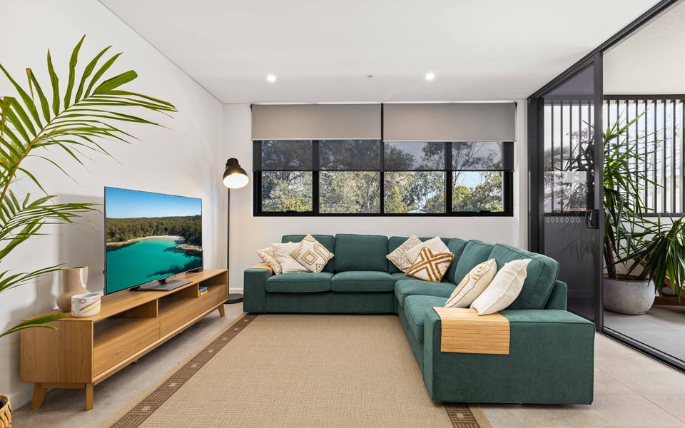 FegA104/15 – HuskySun by Experience Jervis Bay