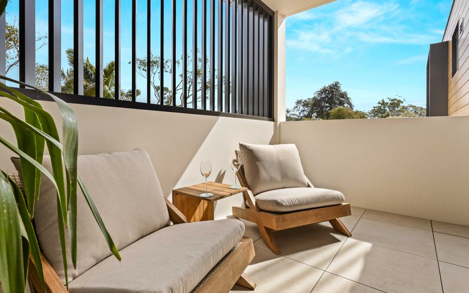 FegA104/15 – HuskySun by Experience Jervis Bay