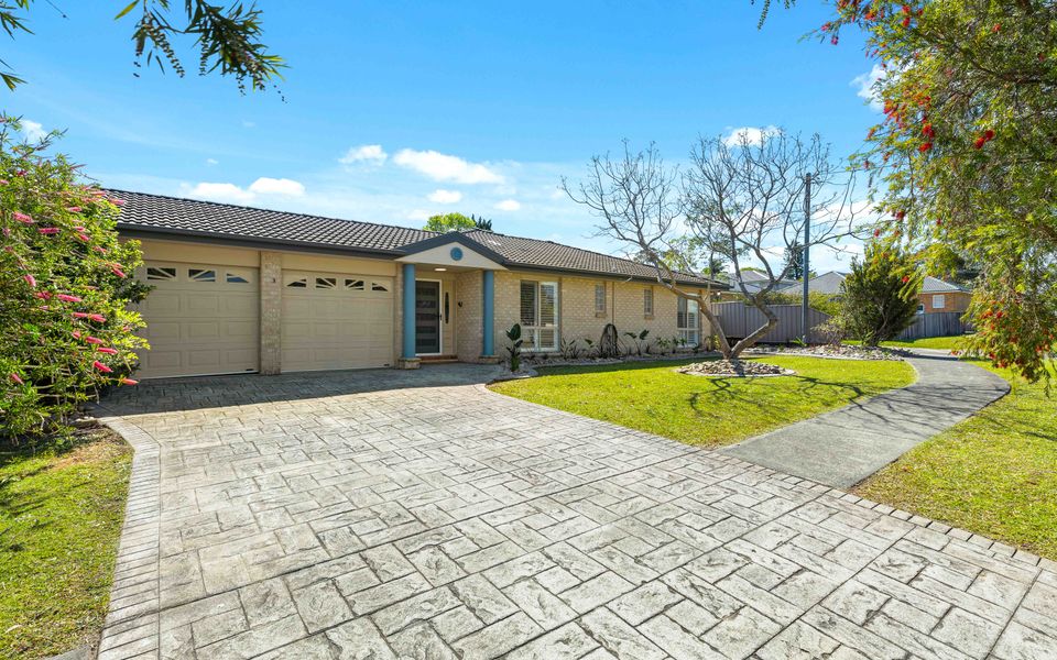 Cur3/50 – Pipis Huskisson by Experience Jervis Bay