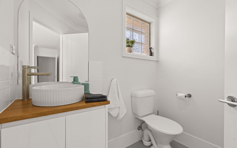 Cur3/50 – Pipis Huskisson by Experience Jervis Bay