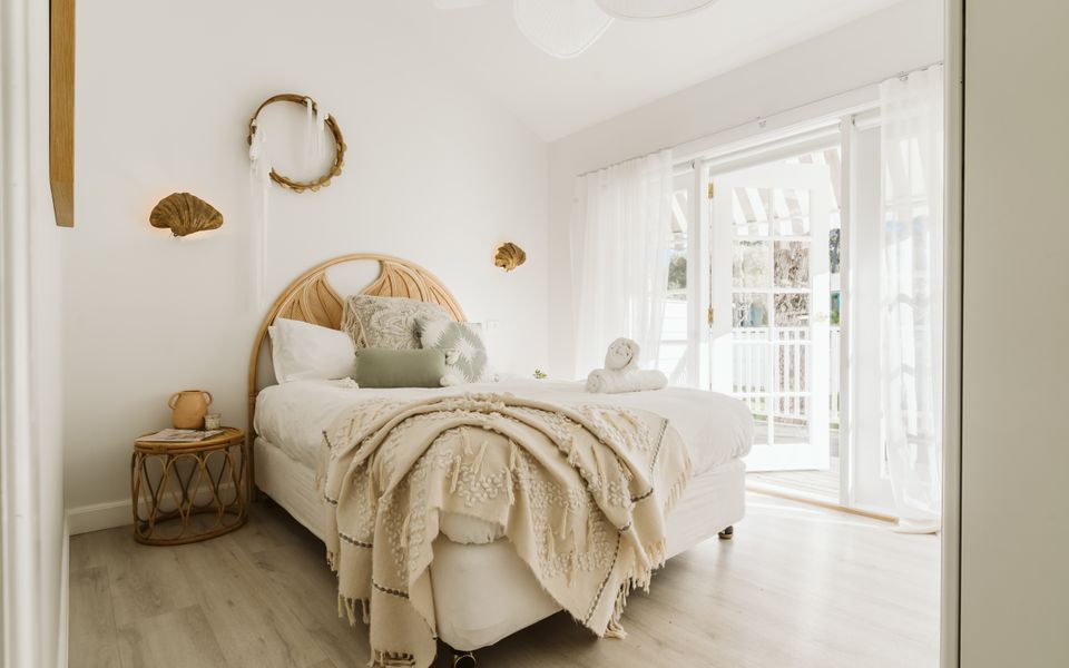 Cal18 – Luna by Experience Jervis Bay