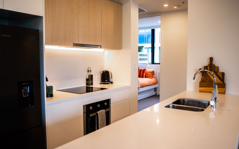 FegA203/15 – Happy Hour by Experience Jervis Bay