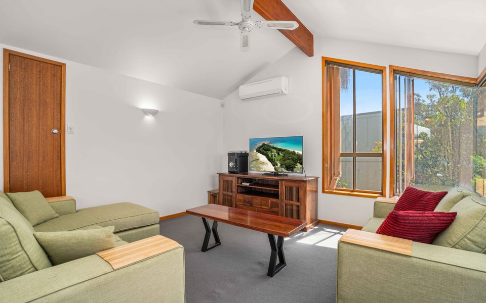 Lam37 – Wavesong by Experience Jervis Bay