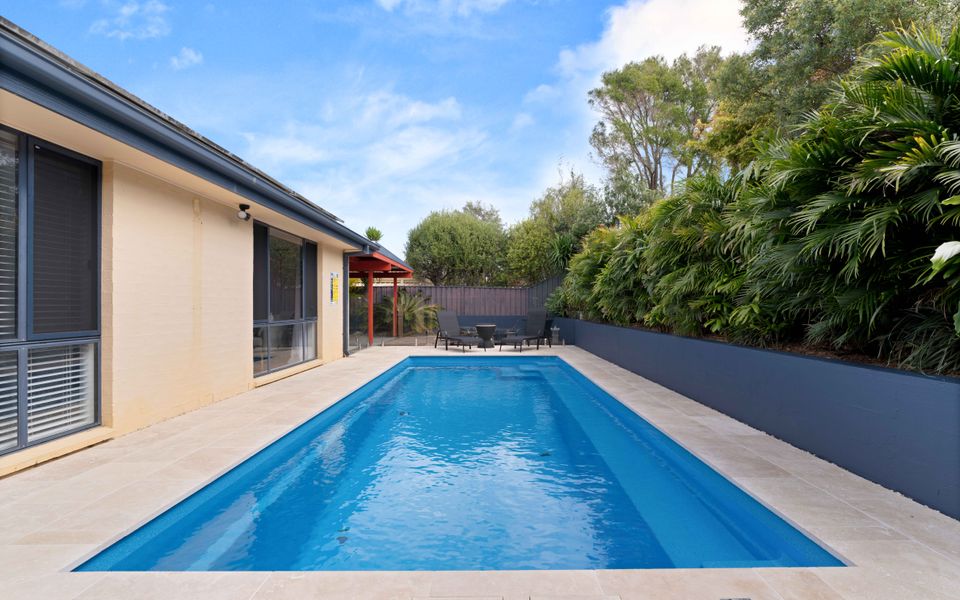 Tur34 – Topsy Turvey by Experience Jervis Bay