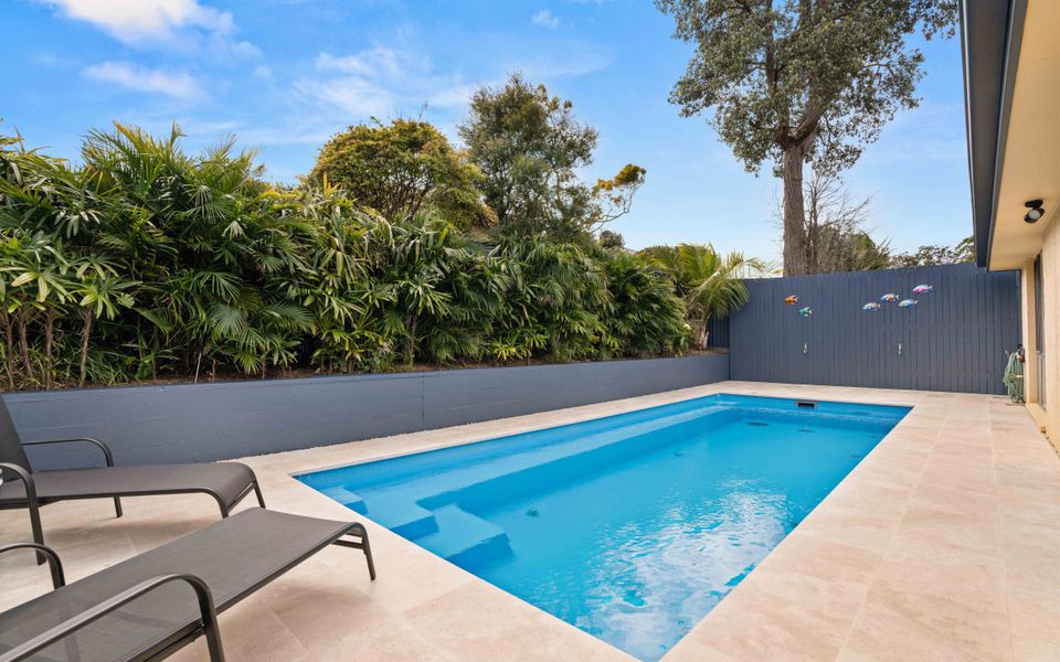 Tur34 – Topsy Turvey by Experience Jervis Bay