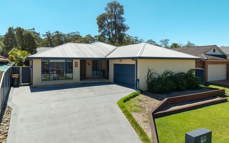 Tur34 – Topsy Turvey by Experience Jervis Bay