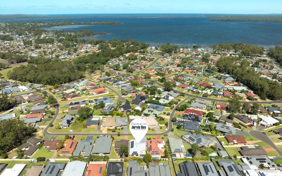 Tur34 – Topsy Turvey by Experience Jervis Bay