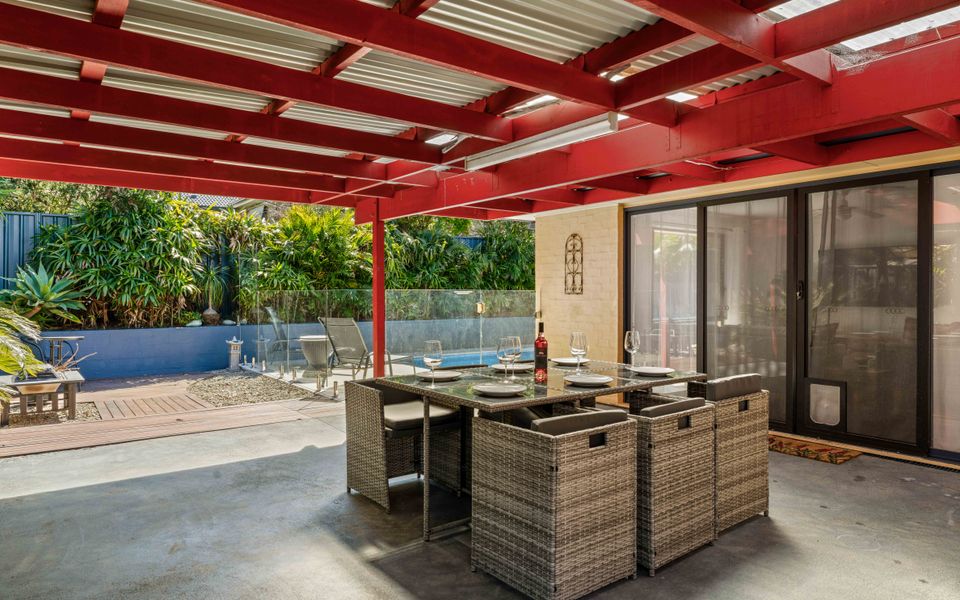 Tur34 – Topsy Turvey by Experience Jervis Bay