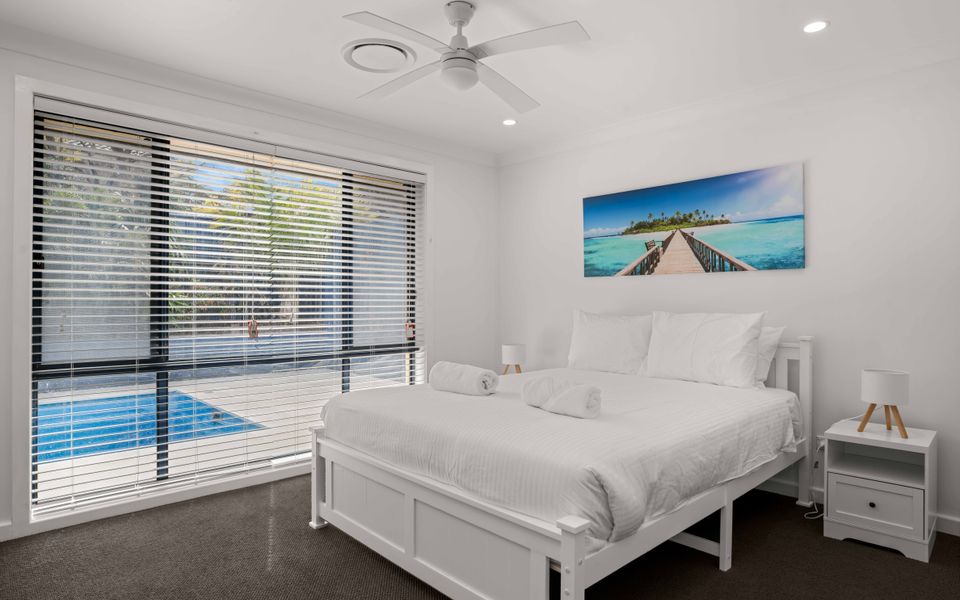 Tur34 – Topsy Turvey by Experience Jervis Bay