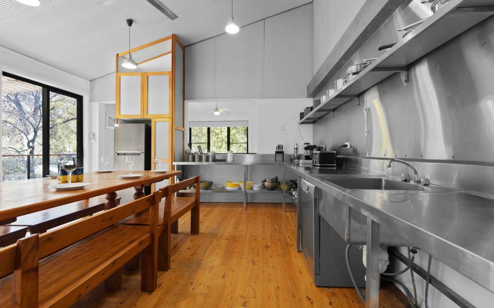 Fre103 – Greenfields Beach House & Studio