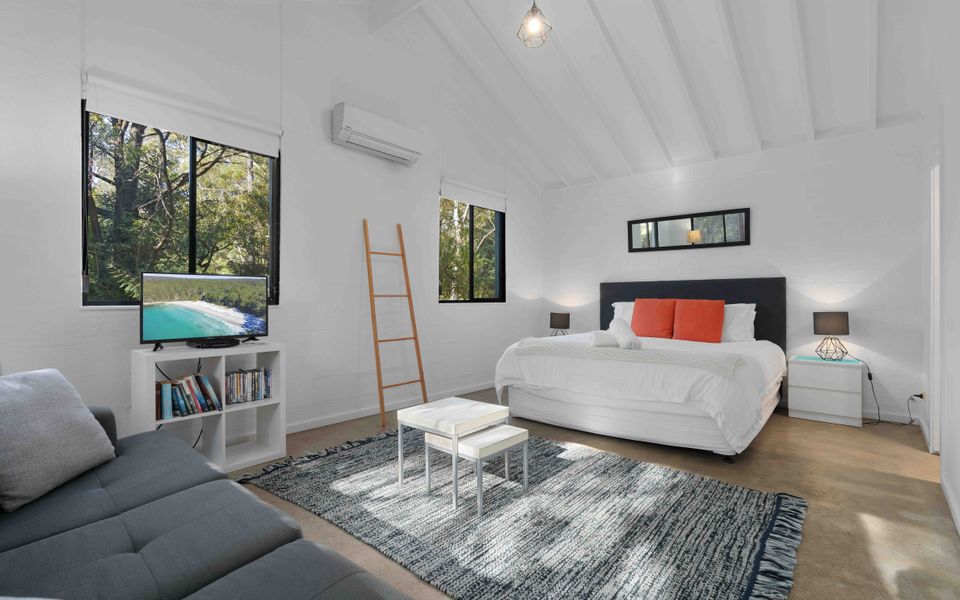 Fre103 – Greenfields Beach House & Studio