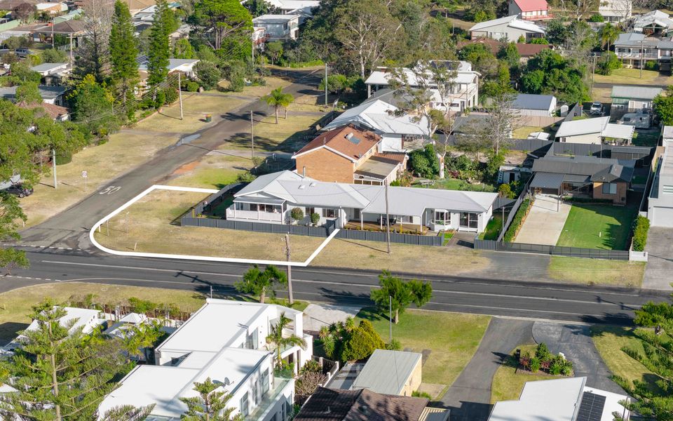 Bay1a – Bayswater Beach House 1 by Experience Jervis Bay