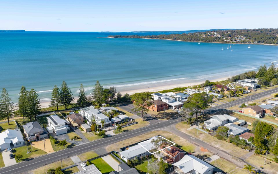 Bay1a – Bayswater Beach House 1 by Experience Jervis Bay