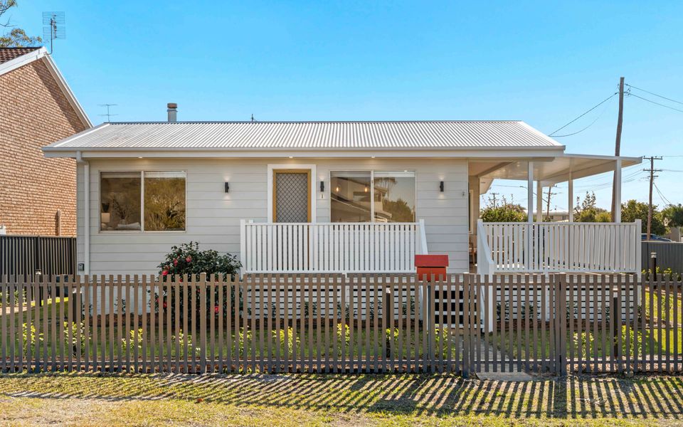 Bay1a – Bayswater Beach House 1 by Experience Jervis Bay