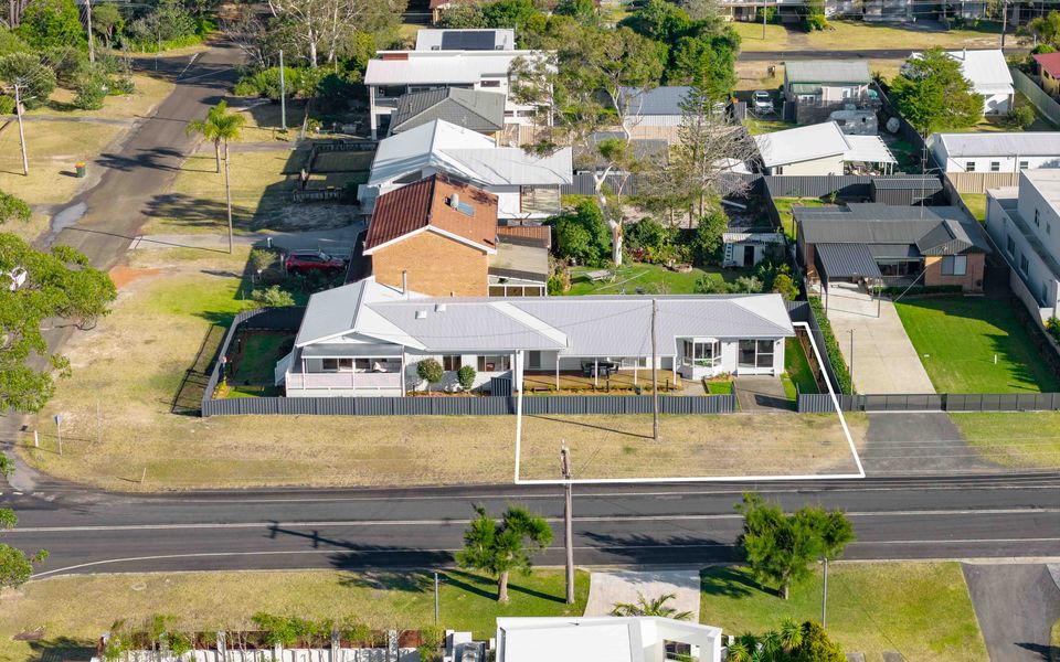 Bay1b – Bayswater Beach House 2 by Experience Jervis Bay