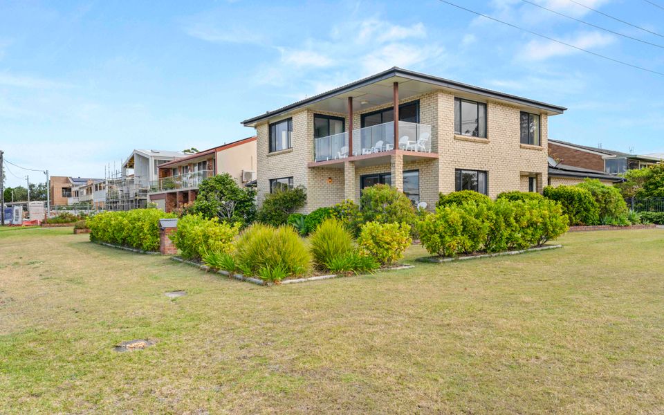 Eli73 – Summer-Salt by Experience Jervis Bay