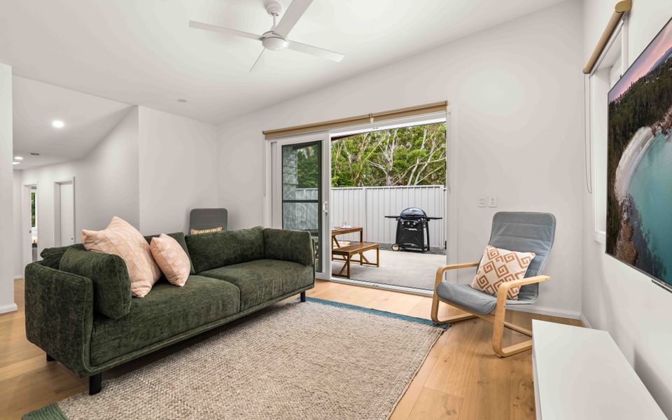 Fre24a – Blenheim Breeze by Experience Jervis Bay