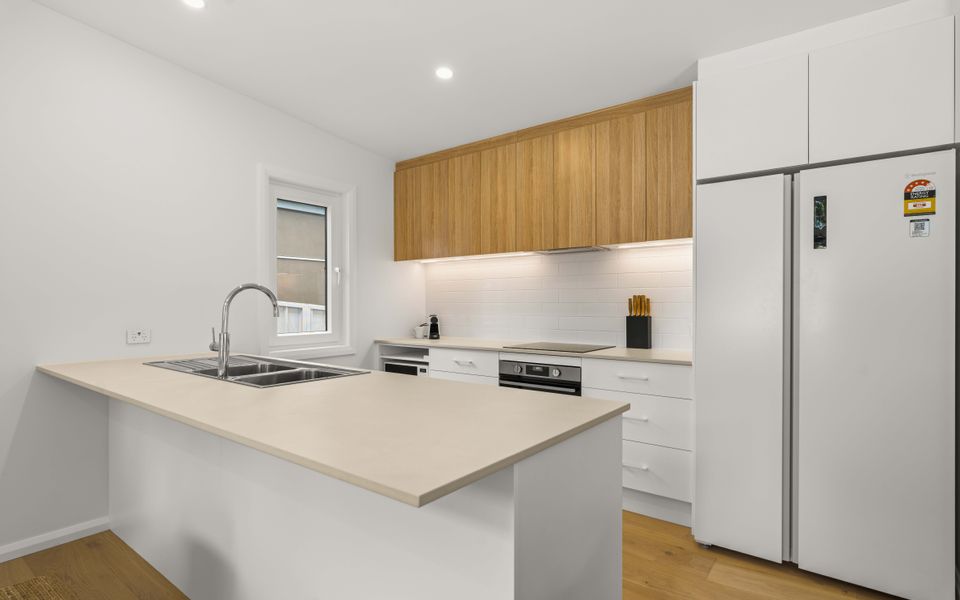 Fre24a – Blenheim Breeze by Experience Jervis Bay