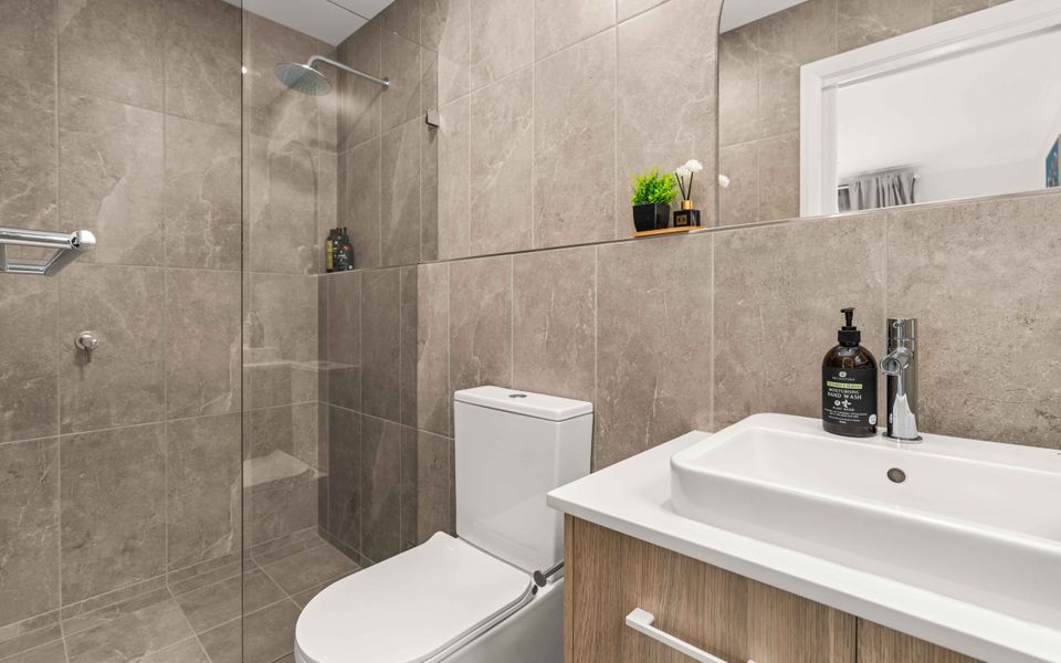 Fre24a – Blenheim Breeze by Experience Jervis Bay