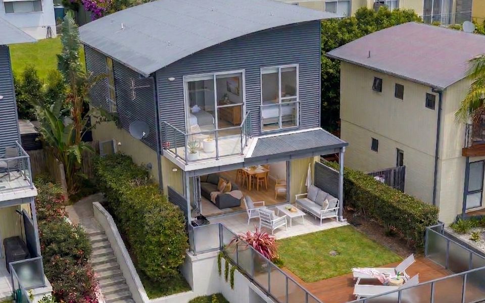 Eli4/225 – Sirena by Experience Jervis Bay