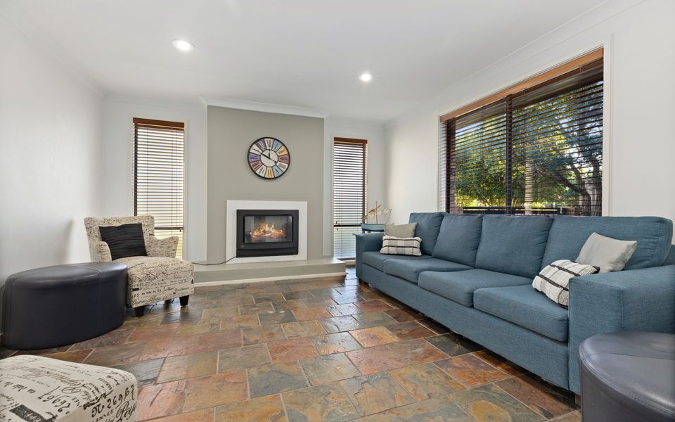 Lam30 – Bay Break by Experience Jervis Bay