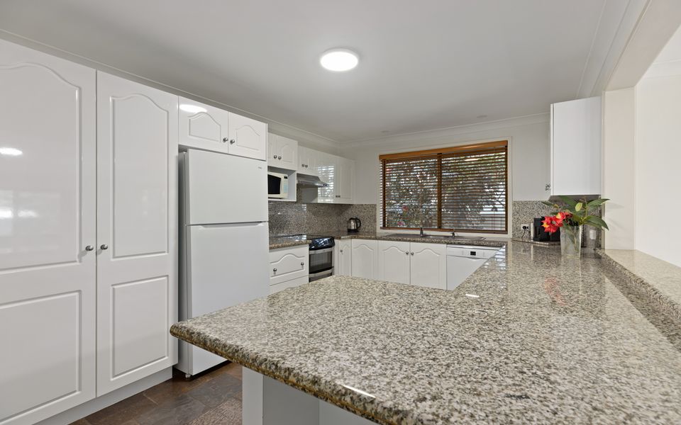 Lam30 – Bay Break by Experience Jervis Bay